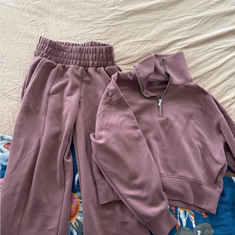 Old Navy Mauve Quarter-Zip Sweatshirt and Joggers Set